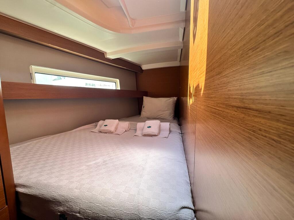 Sun Odyssey 440 Bonbon