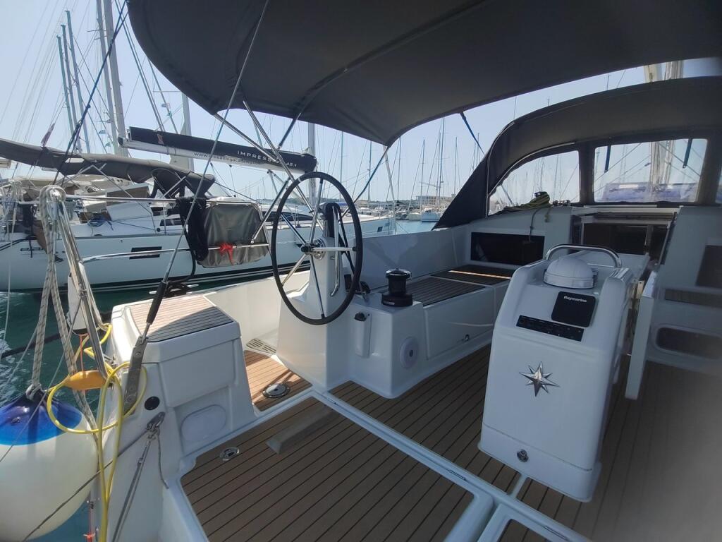 Sun Odyssey 440 Leona