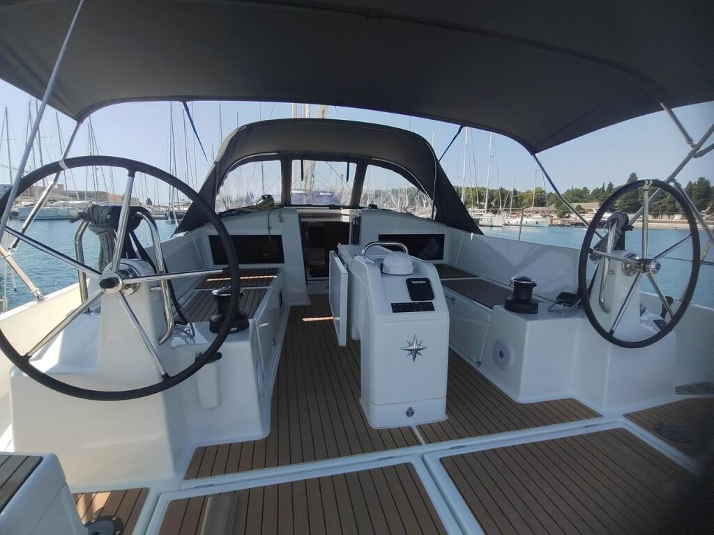 Sun Odyssey 440 Leona