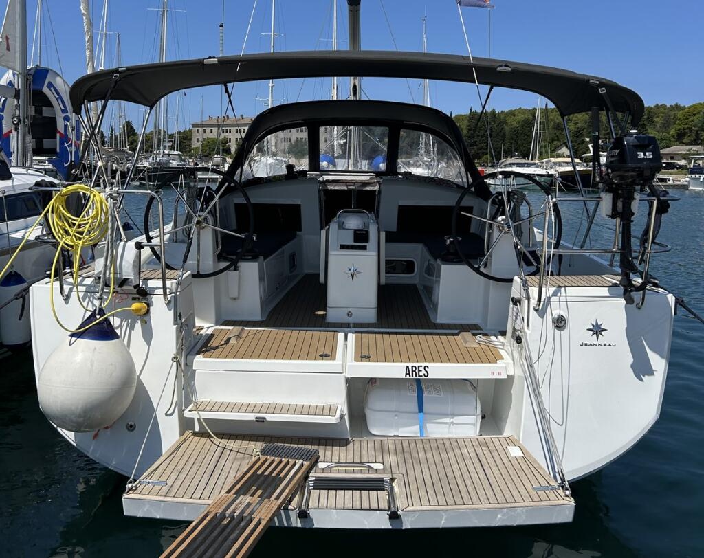 Sun Odyssey 440 Ares