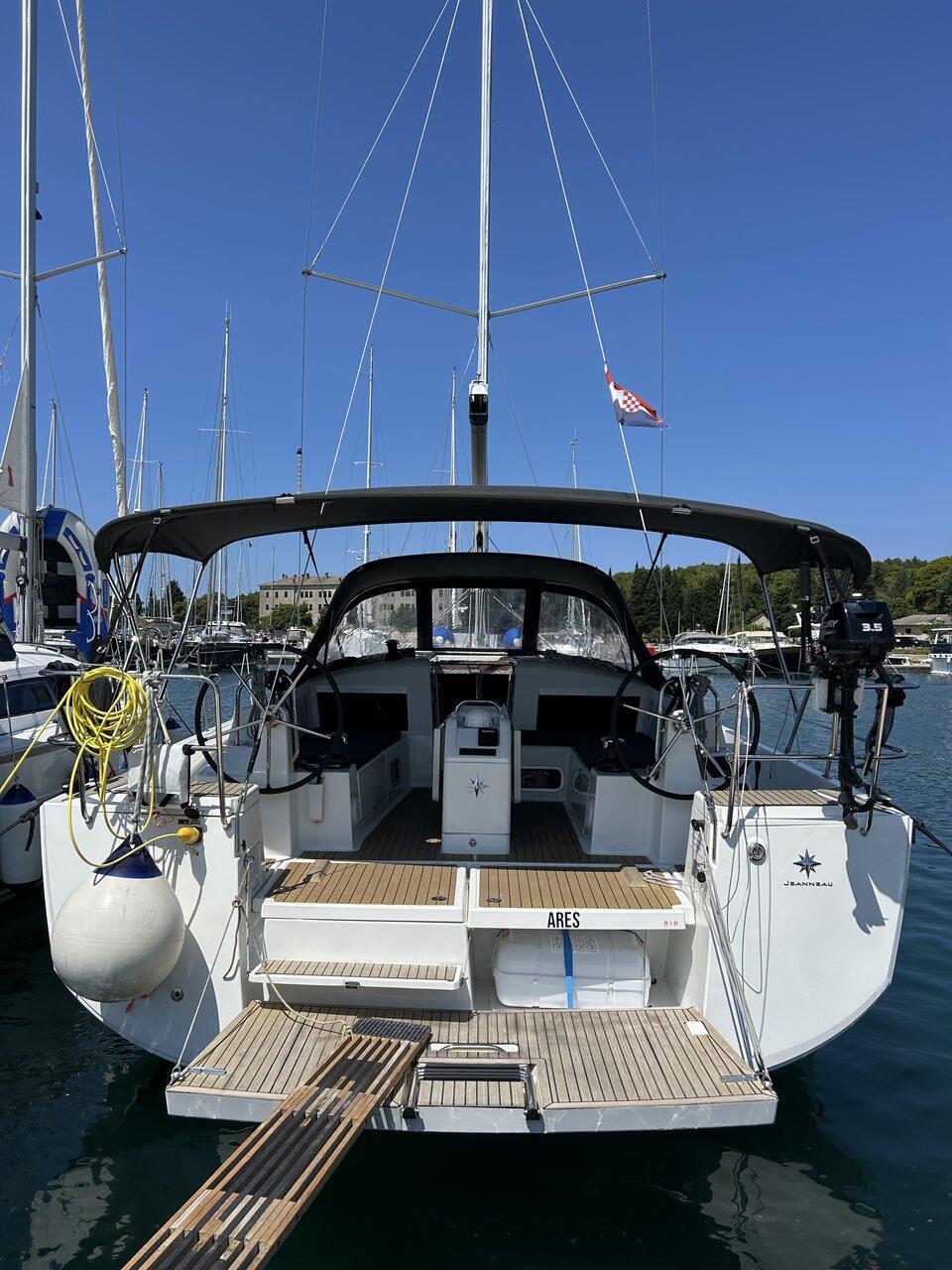 Sun Odyssey 440 Ares