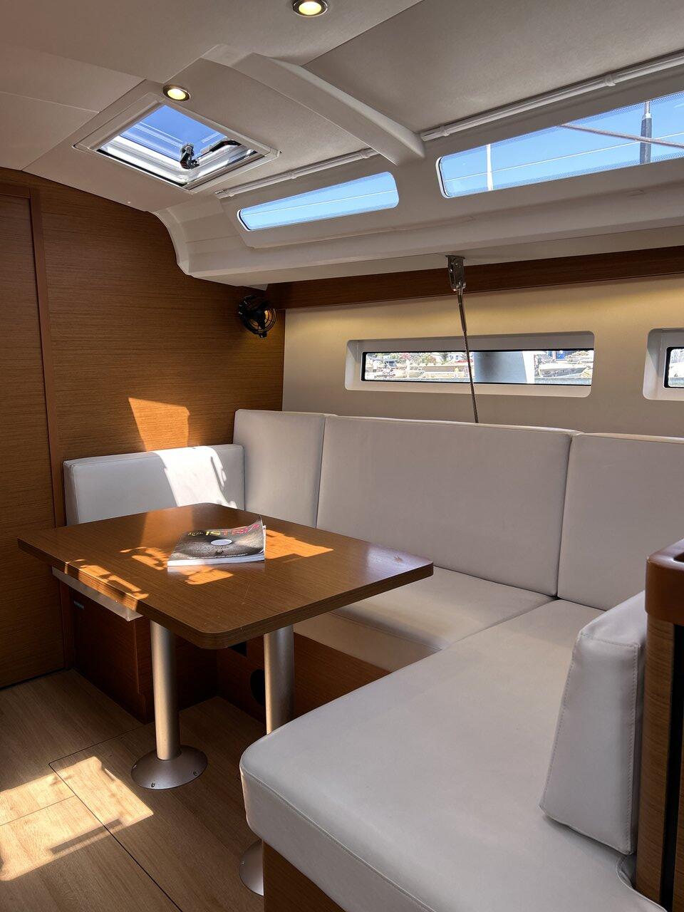 Sun Odyssey 440 Ares