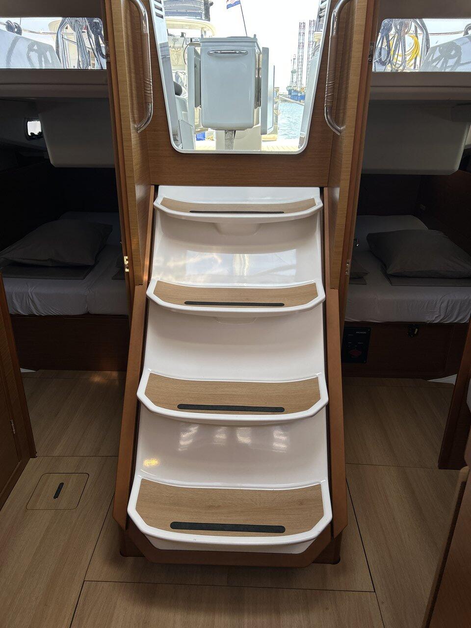 Sun Odyssey 440 Ares