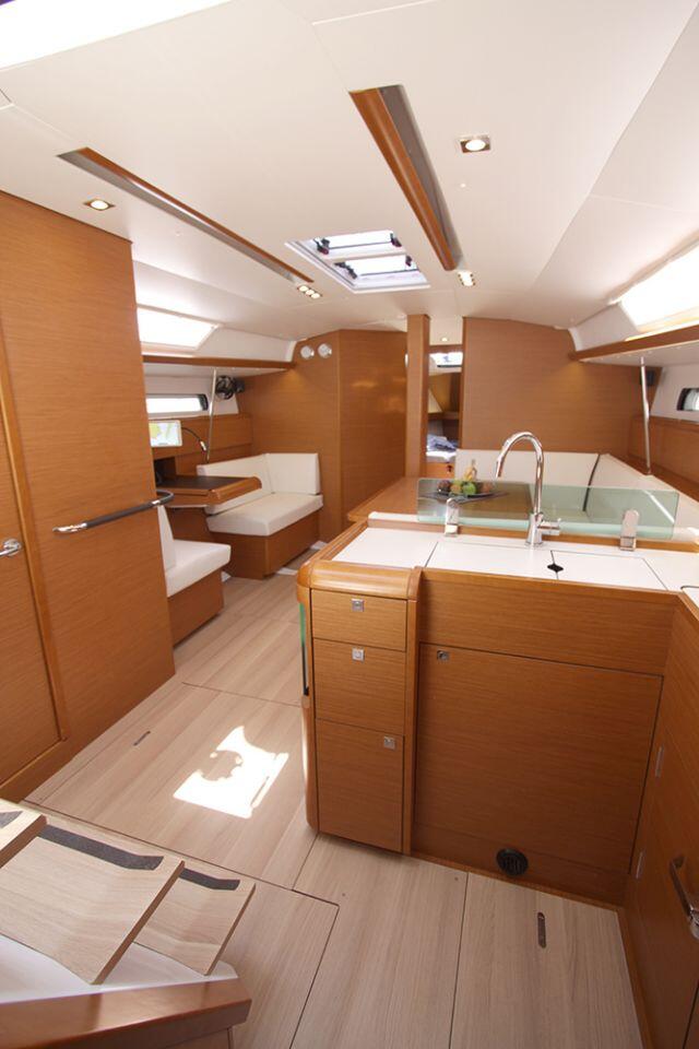 Sun Odyssey 449 Kronos