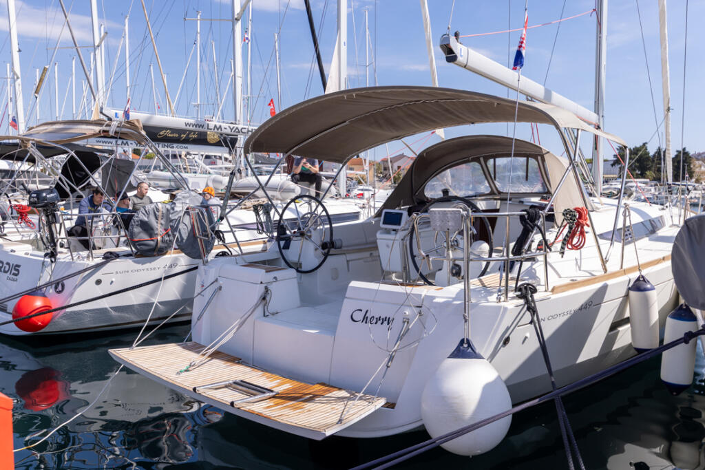 Sun Odyssey 449 Cherry