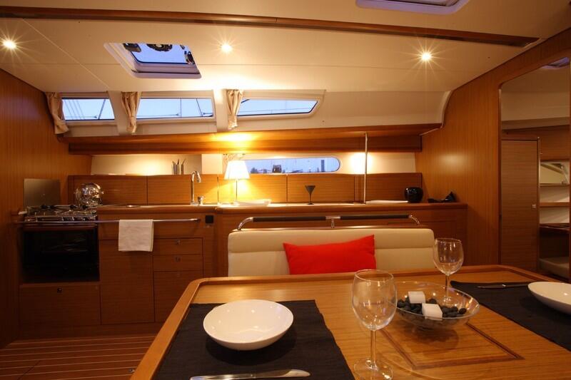 Sun Odyssey 44i MISS DEVEREUX 