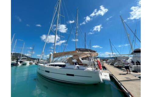 Sun Odyssey 44i MISS DEVEREUX 