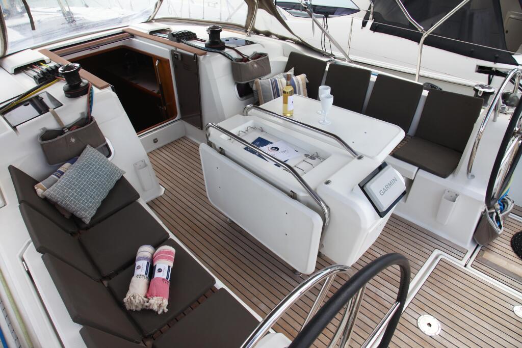 Sun Odyssey 469 Blue Heaven