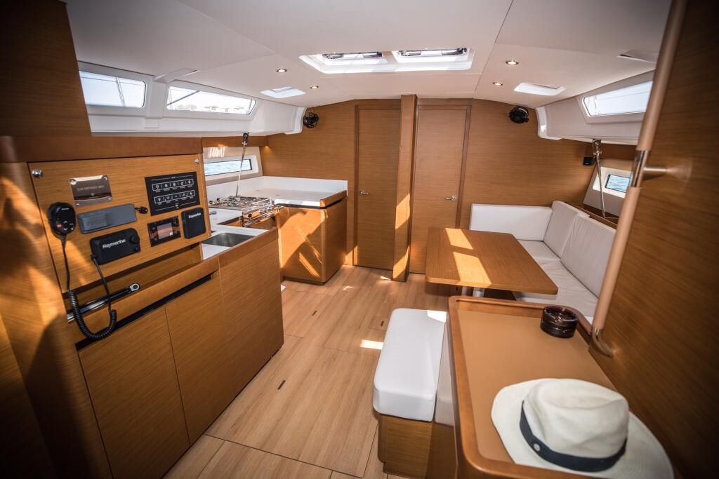 Sun Odyssey 490 Mad Kiss