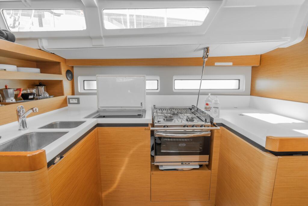 Sun Odyssey 490 Sea Safari