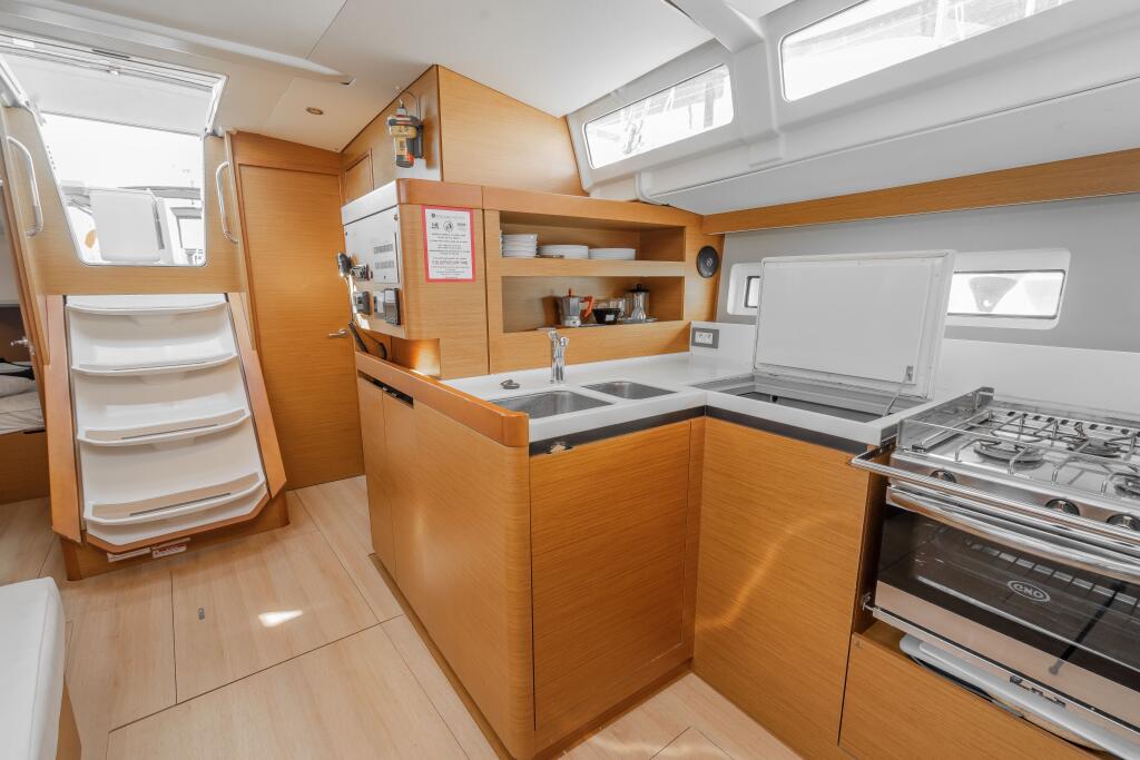 Sun Odyssey 490 Sea Safari