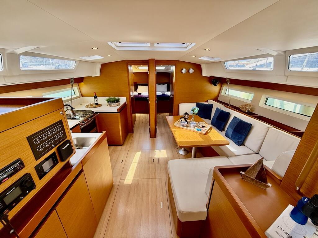 Sun Odyssey 490 Yada