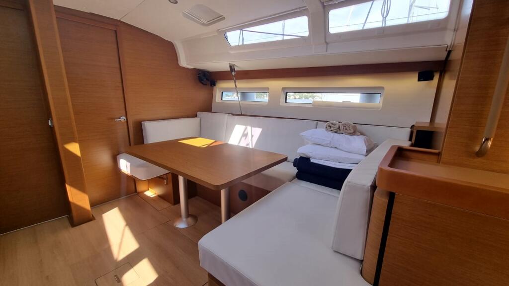 Sun Odyssey 490 Izzy