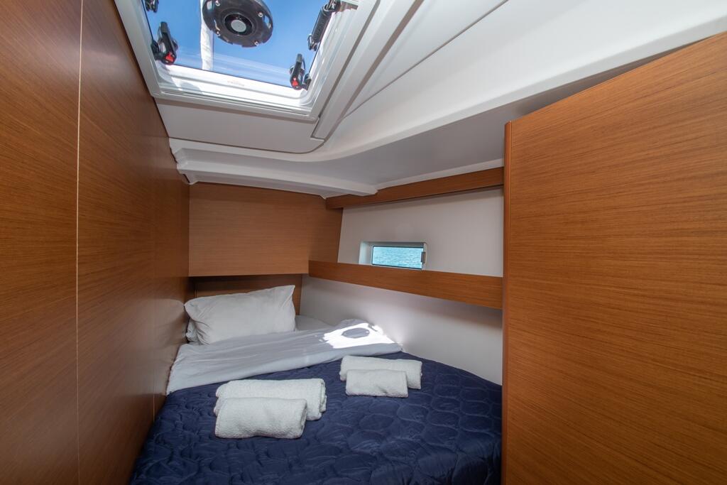 Sun Odyssey 490 Knot