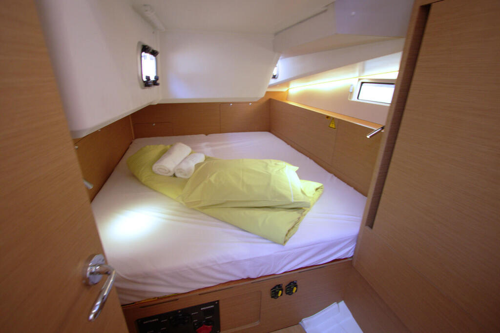 Sun Odyssey 490 Menelaos
