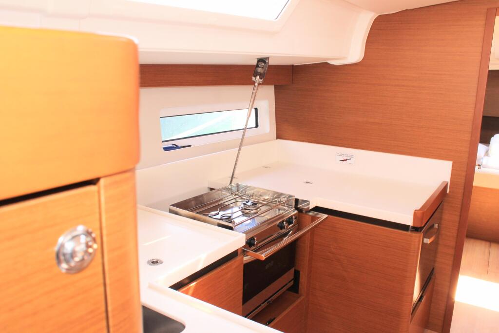 Sun Odyssey 490 None