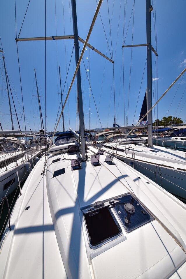 Sun Odyssey 490 Swannabe