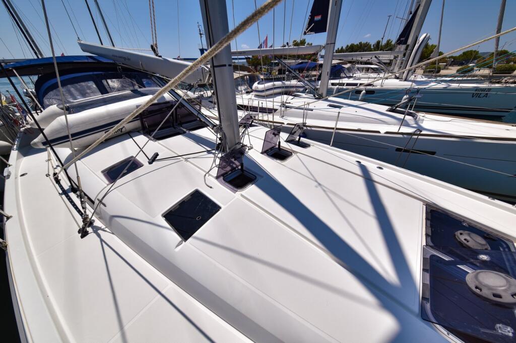 Sun Odyssey 490 Swannabe