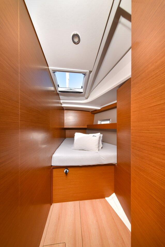 Sun Odyssey 490 Swannabe