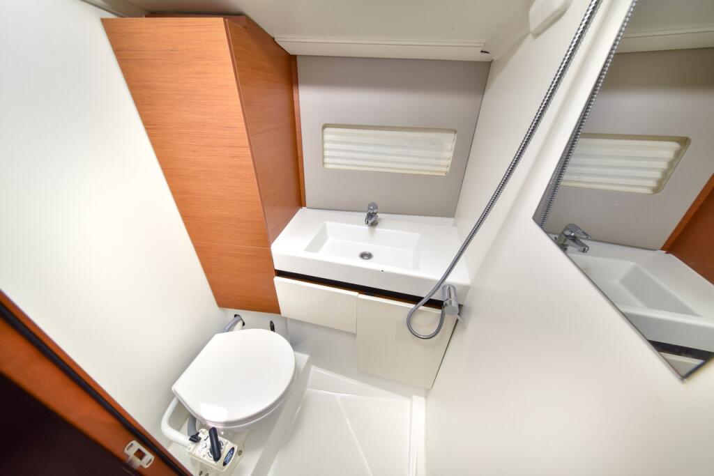 Sun Odyssey 490 Swannabe