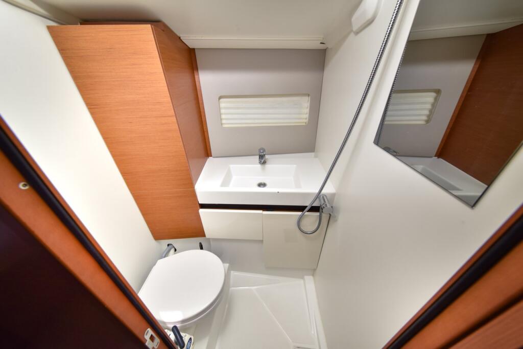 Sun Odyssey 490 Swannabe