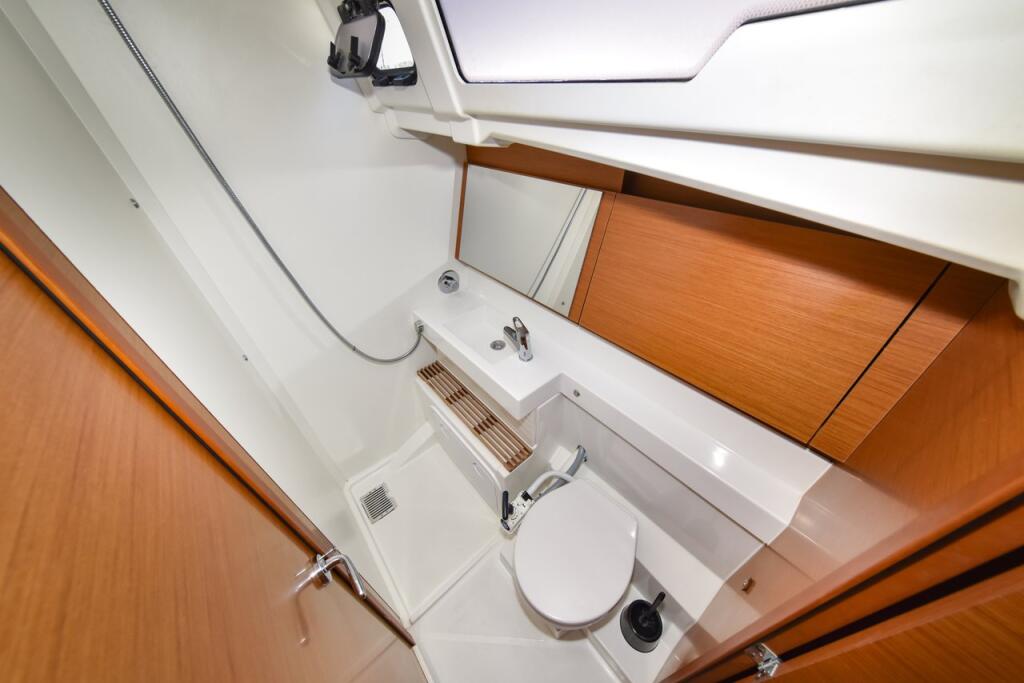 Sun Odyssey 490 Swannabe