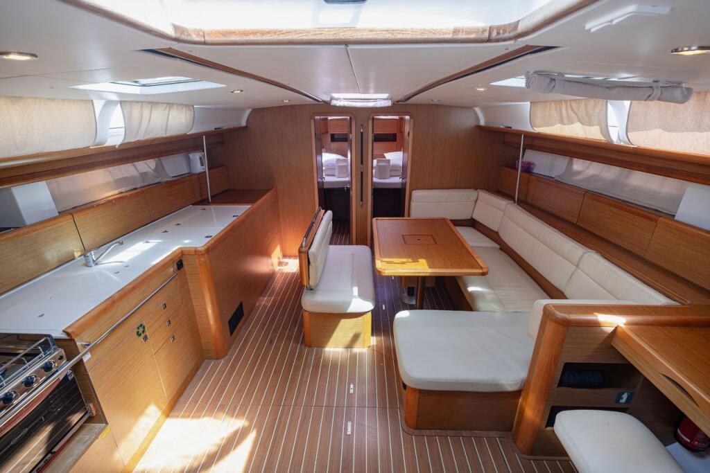 Sun Odyssey 49i Ana B.