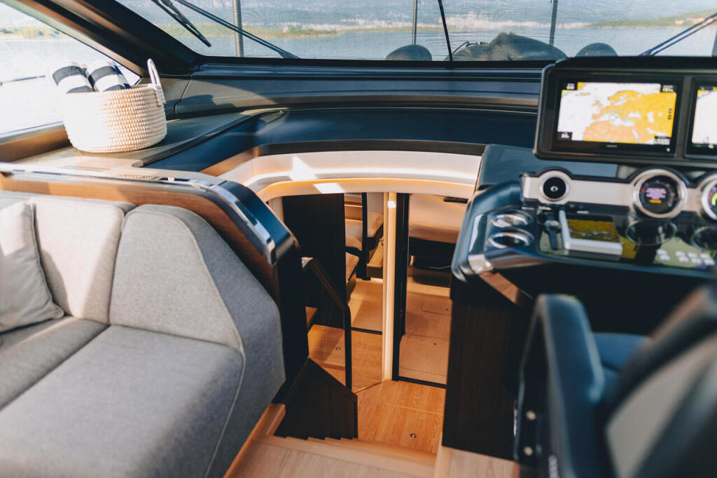 Sunseeker 65 Sport Yacht X2