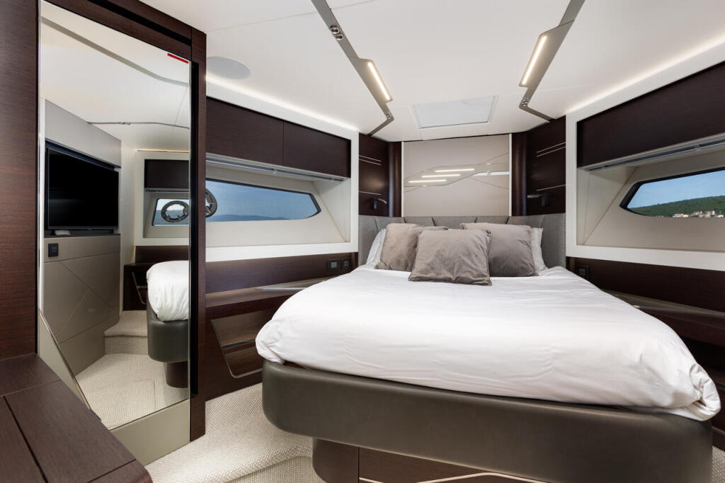 Sunseeker 65 Sport Yacht X2