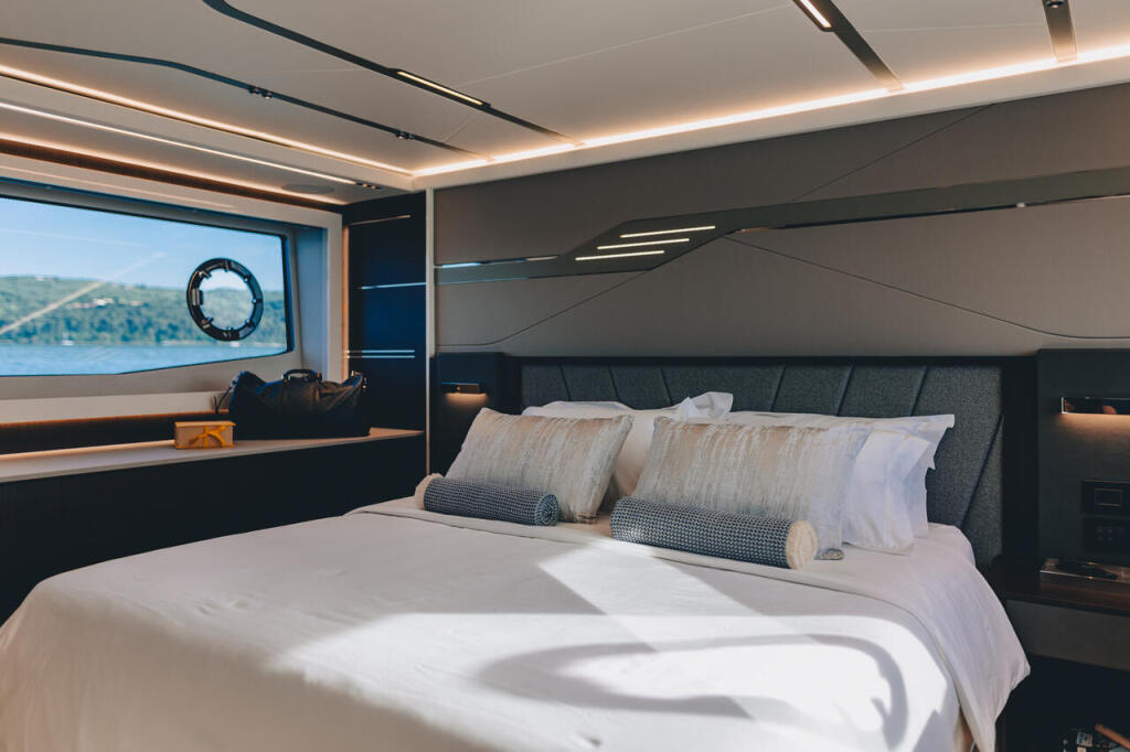 Sunseeker 65 Sport Yacht X2