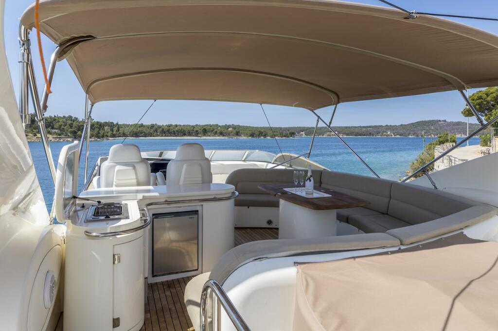 Sunseeker Manhattan 84 Skywater