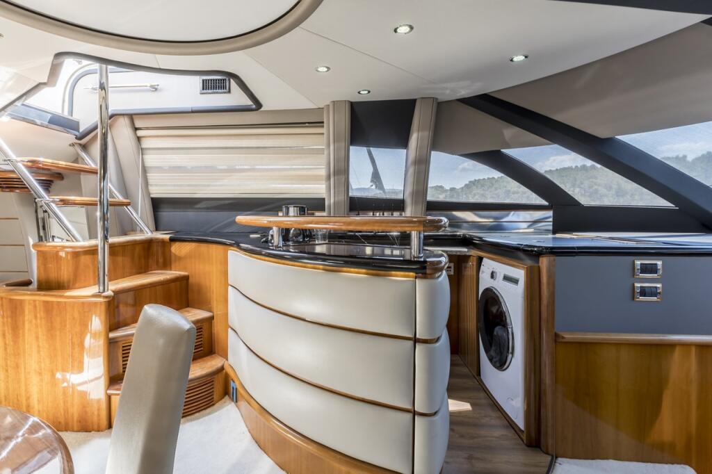 Sunseeker Manhattan 84 Skywater